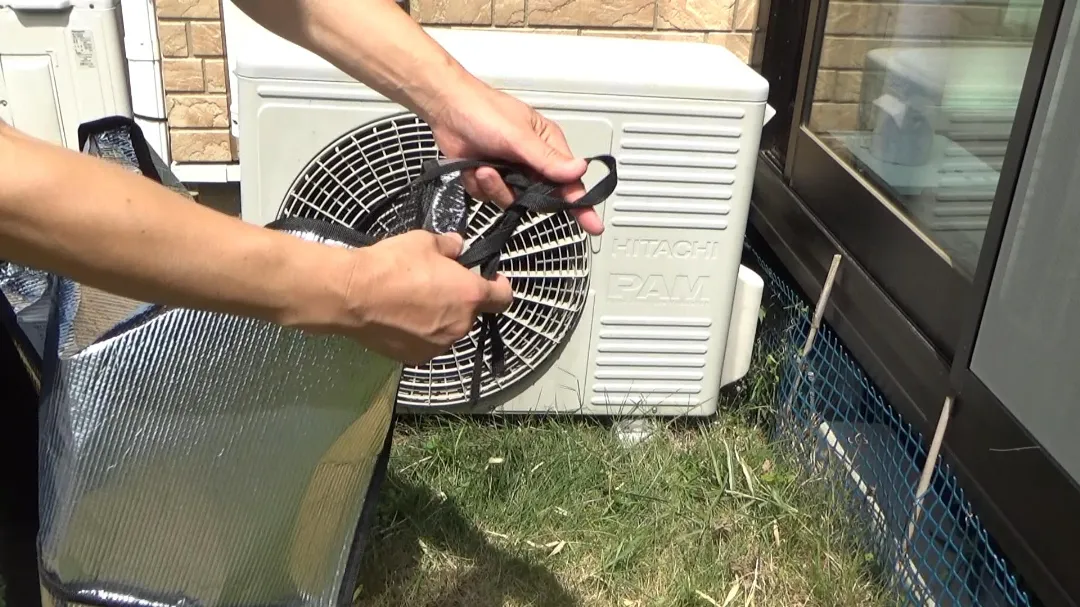 室外機カバー取付けている所の画像